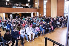 Foto von allen Teilnehmern bei der Siegerehrung