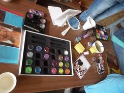 Foto der Schmink- und Tattoostation