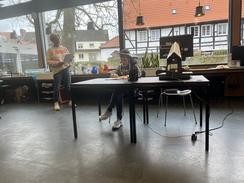 Foto von Otto beim Vorlesewettbewerb während seiner Präsentation