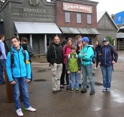 Foto der SchülerInnen im Moviepark