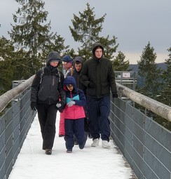 Foto der Gruppe auf der Panoramabrücke