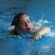 Foto von Diana beim Freistilschwimmen (vergrößerte Bildansicht wird geöffnet)