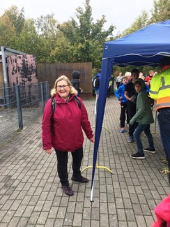 Foto von Frau Hordt am Sammelpunkt